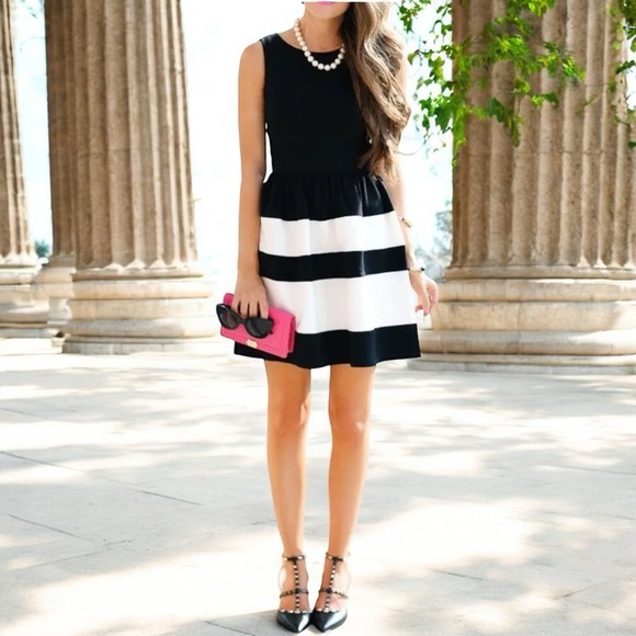 Macy’s BAR III Black & White Colorblocked Fit & Flare Dress - Picture 4 of 16